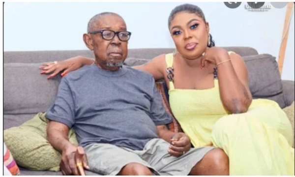 Afia Schwarzenegger father dead